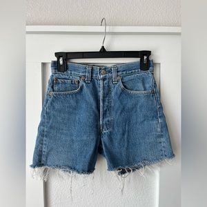 Levi’s Cutoffs 27 waist